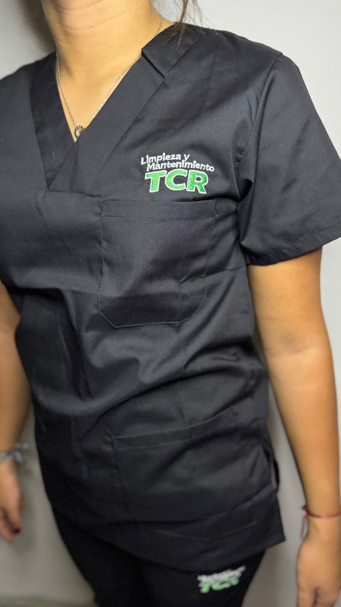 Personal uniformado de Limpieza y Mantenimiento TCR